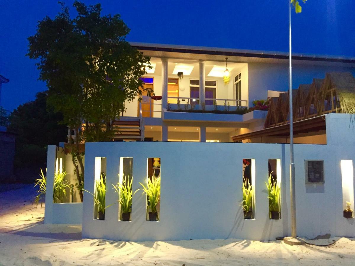 Molar Wave Hotel Himmafushi Eksteriør billede